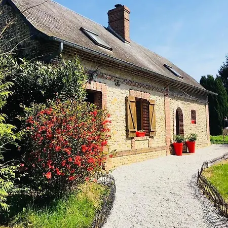 Holiday home Jolie Maison Dans Le Perche